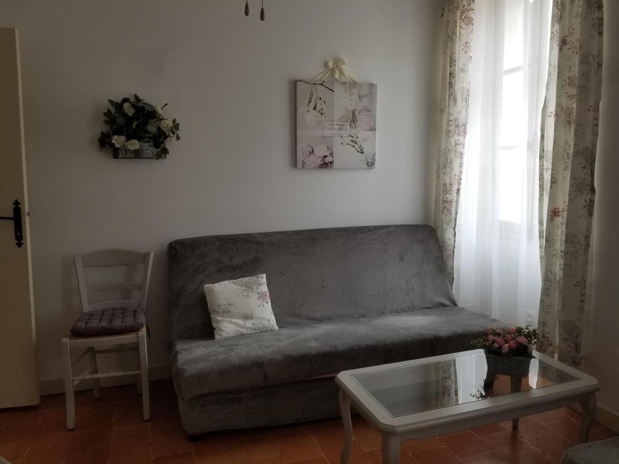 Apartamento Joli T2 de 40m² à louer à Le Muy  Exterior foto